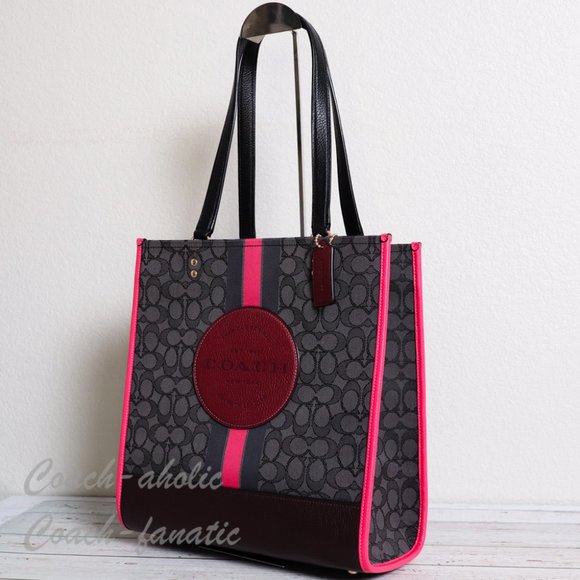 coach dempsey tote 30